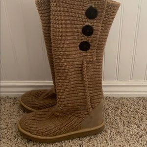 Knitted UGG boots size 7